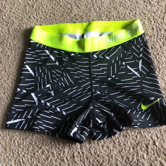 Nike Pants - Nike Dri Fit Shorts - Size M